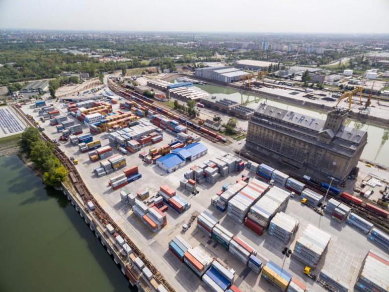 匈牙利LNG车船岸基站